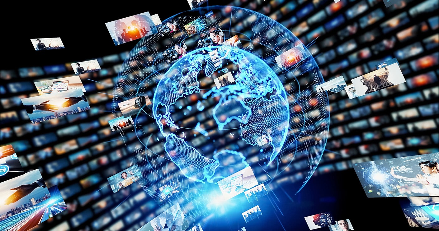 Videoplattformen, Online-Portale, Soziale Medien sowie Streamingdienste sind vor allem für unter 30-Jährige wichtige Informationsquellen. © Getty Images/metamorworks