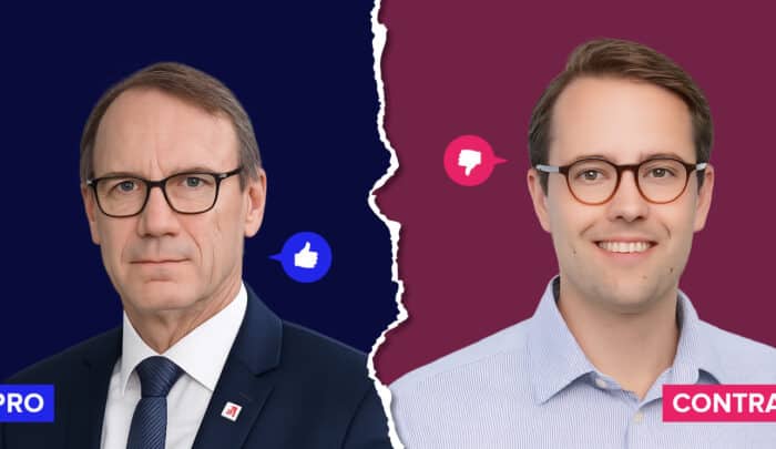 Zwei Männer im Anzug, einer mit Daumen hoch (Pro), der andere mit Daumen runter (Contra), auf geteilter farbiger Hintergr...