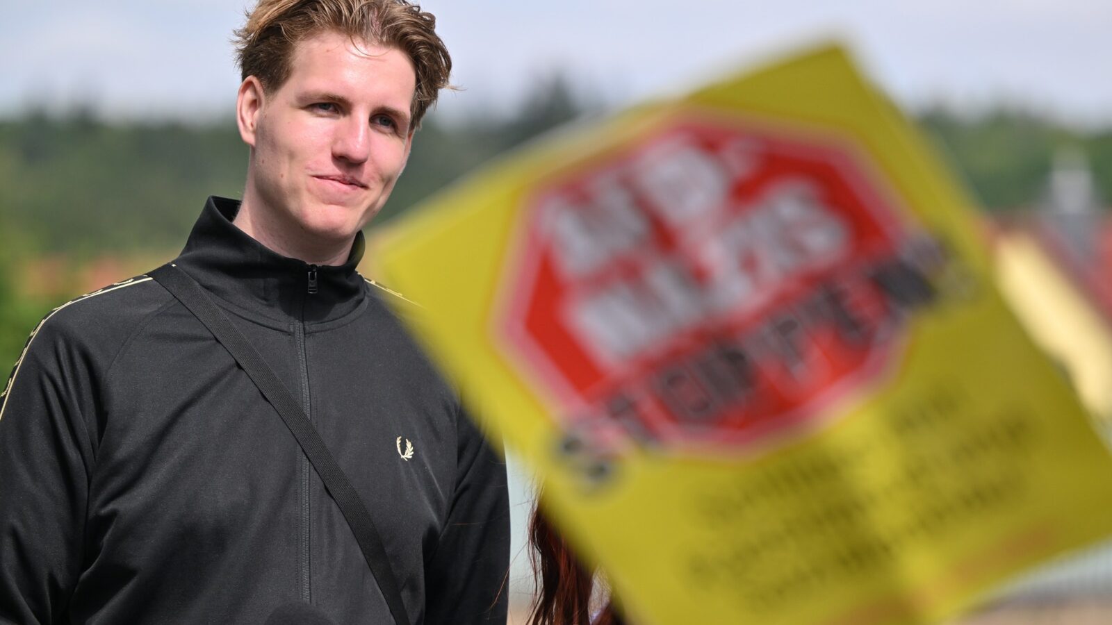 Ein Creator bringt seine Aufmerksamkeit schon mit. Der Influencer Marcant beim AfD-Bundesparteitag im Juli 2026 in Erfurt. Foto: Martin Schutt/picture alliance