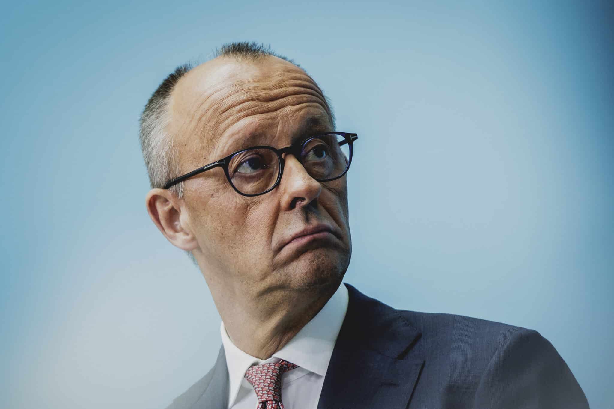 Friedrich Merz, CDU, bei Pressekonferenz zur Wahlreaktion in Mecklenburg-Vorpommern und Berlin, nachdenklicher Gesichtsaus...