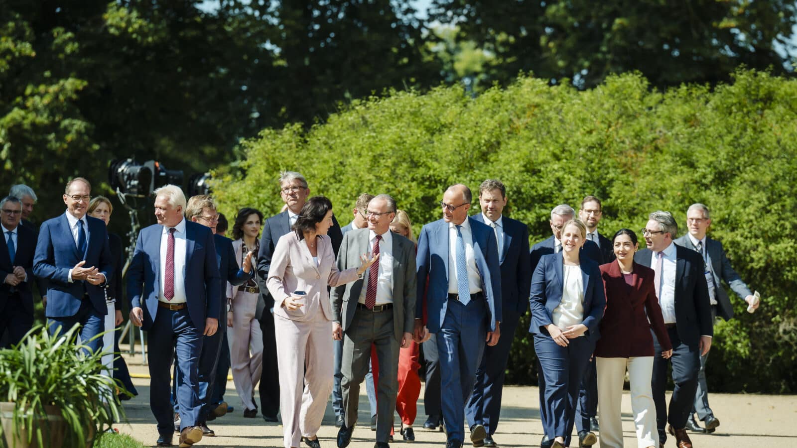 Der Anteil derer, die Politikern ausdrücklich misstrauen, ist gestiegen: von 52 auf 67 Prozent. Foto: Bundesregierung/Jesco Denzel